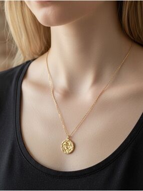 Gold Tone Zodiac Pendant Necklace – Delicate Pisces Coin Charm NEW
